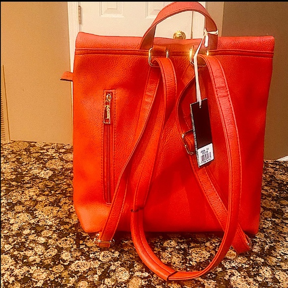 Gorgeous LA TERRE VEGAN BACKPACK BAG. - Picture 2 of 9